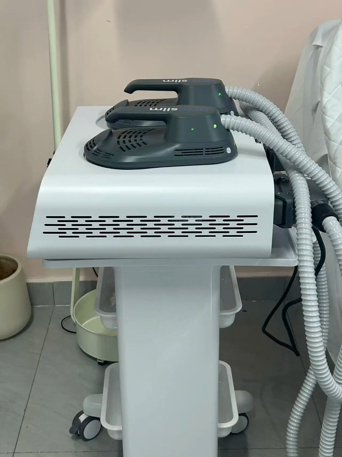 Emszero Mini Nova RF Machine For EMS Muscle Stimulation